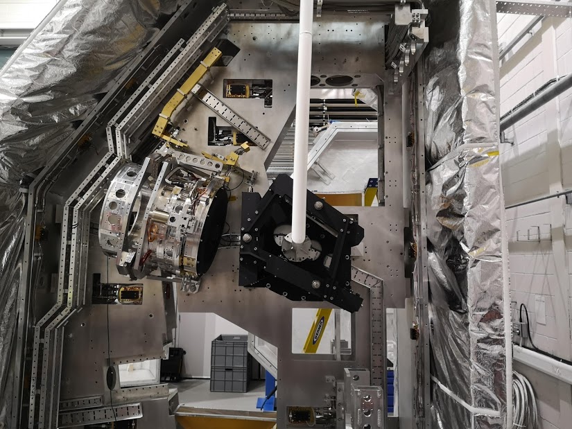 Lifting and fitting fixed optics – MOONS: Multi-object Optical and Near ...